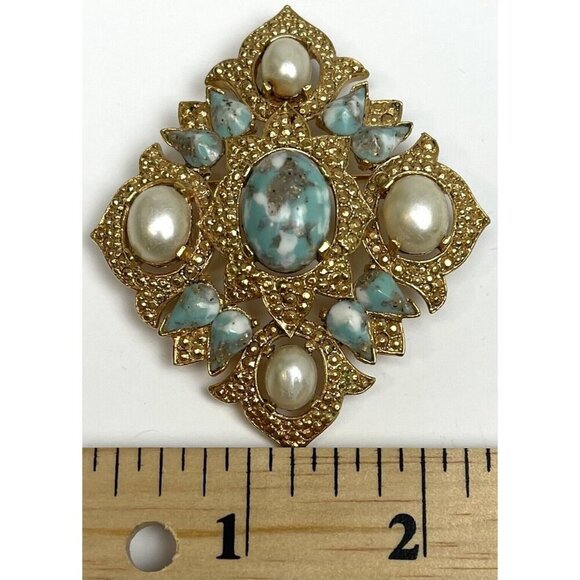 VTG SARAH COVENTRY 3" Diamond-Shape Goldtone Turquoise Pearl Remembrance BROOCH - Picture 3 of 5